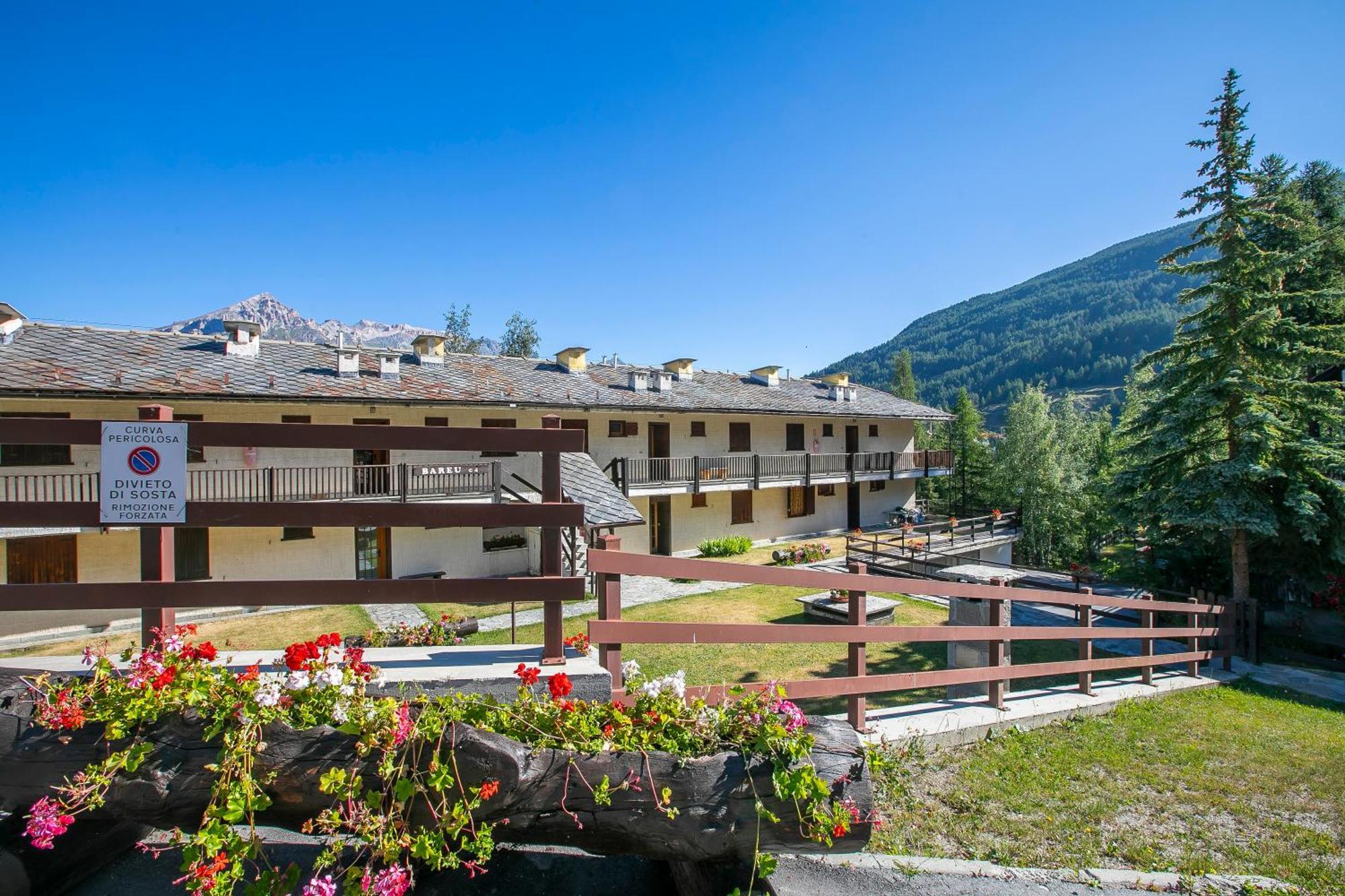 Appartamento Bareu Mountain View - Happy Rentals Sauze D'Oulx Exterior photo